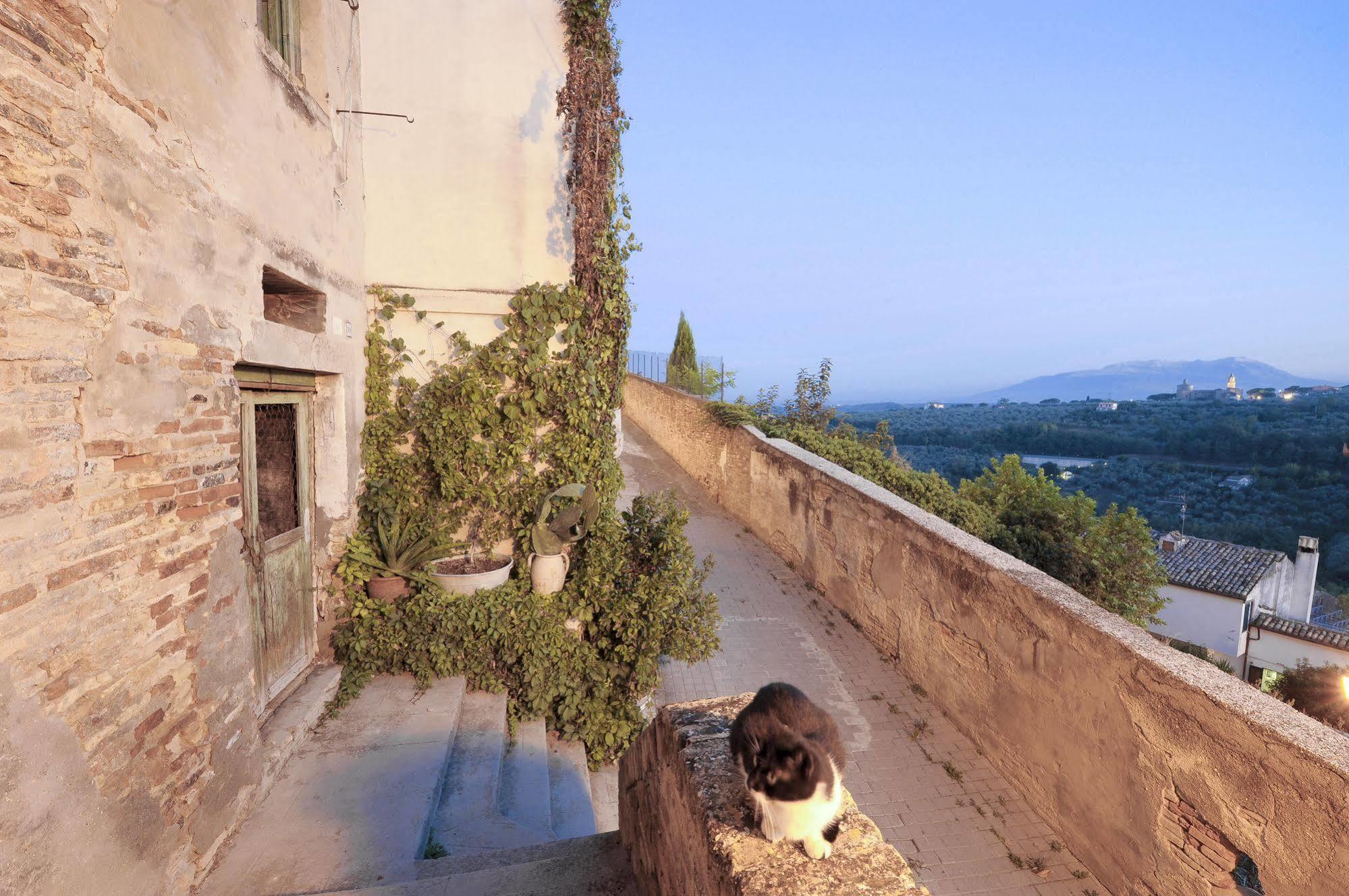 Castello Chiola Dimora Storica Otel Loreto Aprutino Dış mekan fotoğraf